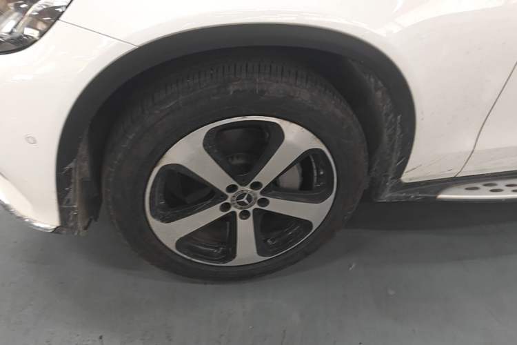 Used Mercedes-Benz GLC 2019 GLC 260 L 4MATIC Luxury Model Left Front Wheel Hub
