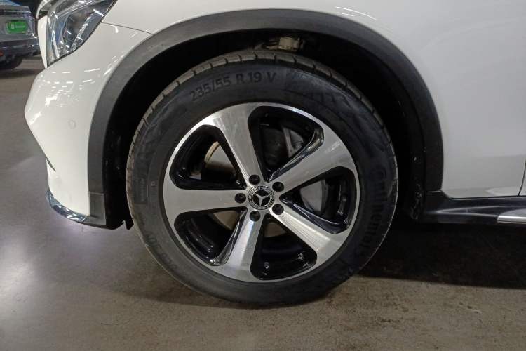 Used Mercedes-Benz GLC 2019 Facelift GLC 260 L 4MATIC Luxury Model Left Front Wheel Hub