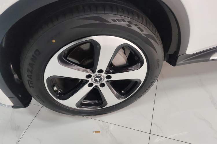 Used Mercedes-Benz GLC 2019 Facelift GLC 260 L 4MATIC Luxury Model Left Front Wheel Hub