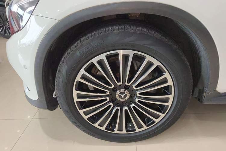 Used Mercedes-Benz GLC 2019 GLC 200 L 4MATIC Left Front Wheel Hub