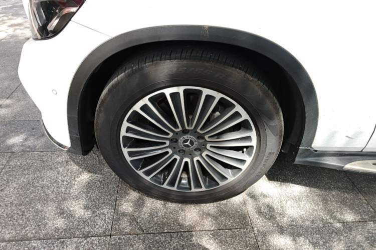Used Mercedes-Benz GLC 2019 GLC 260 L 4MATIC Dynamic Model Left Front Wheel Hub