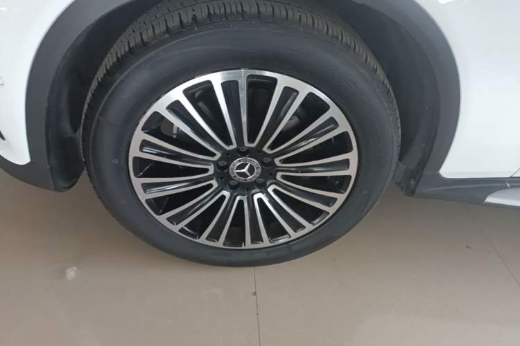 Used Mercedes-Benz GLC 2019 GLC 200 L 4MATIC Left Front Wheel Hub