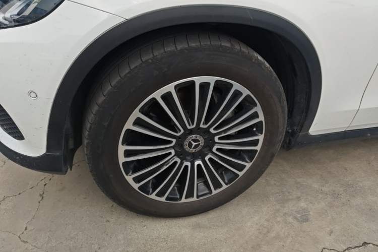 Used Mercedes-Benz GLC 2019 GLC 200 L 4MATIC Left Front Wheel Hub