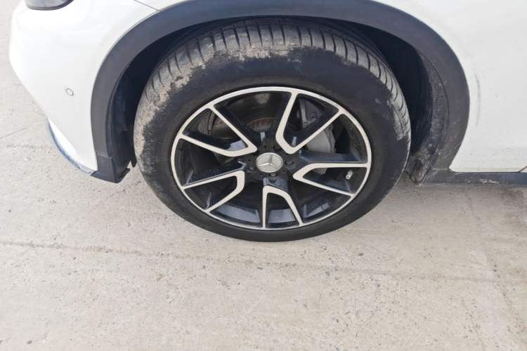 Used Mercedes-Benz GLC 2019 GLC 260 L 4MATIC Dynamic Model Left Front Wheel Hub