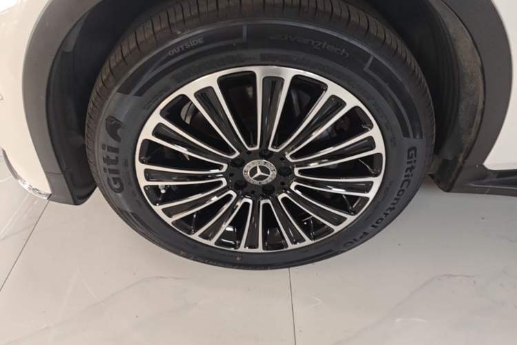 Used Mercedes-Benz GLC 2019 GLC 260 L 4MATIC Dynamic Model Left Front Wheel Hub