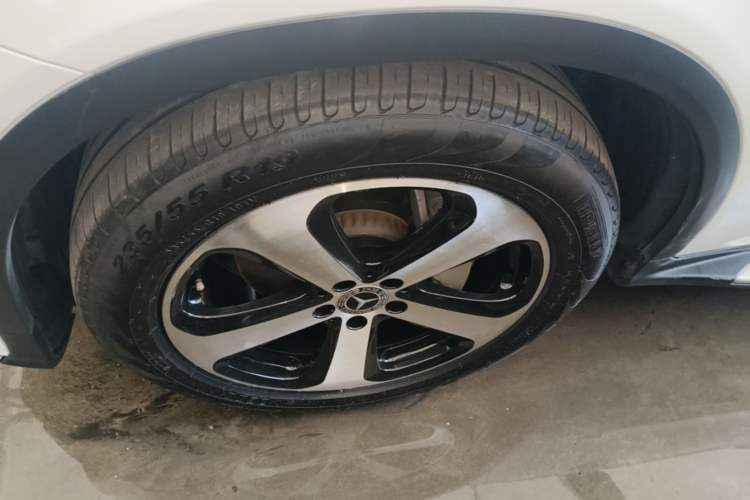 Used Mercedes-Benz GLC 2019 Facelift GLC 260 L 4MATIC Luxury Model Left Front Wheel Hub