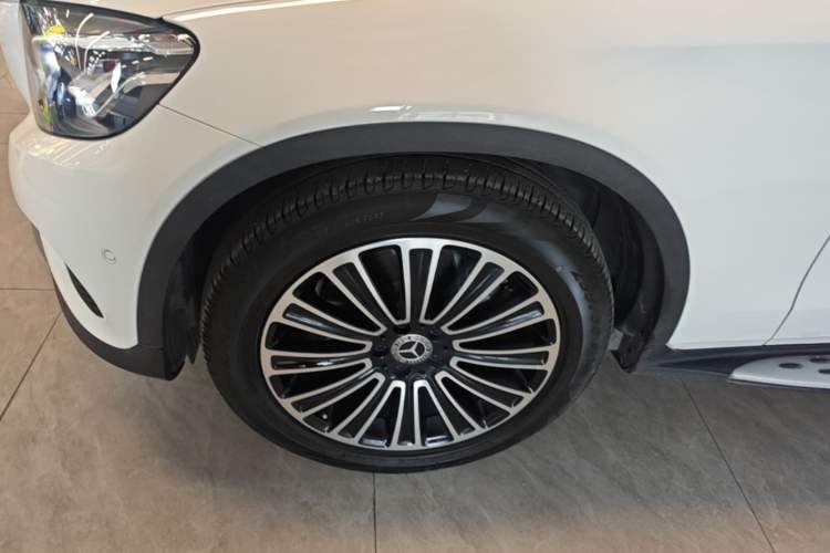 Used Mercedes-Benz GLC 2019 GLC 200 L 4MATIC Left Front Wheel Hub