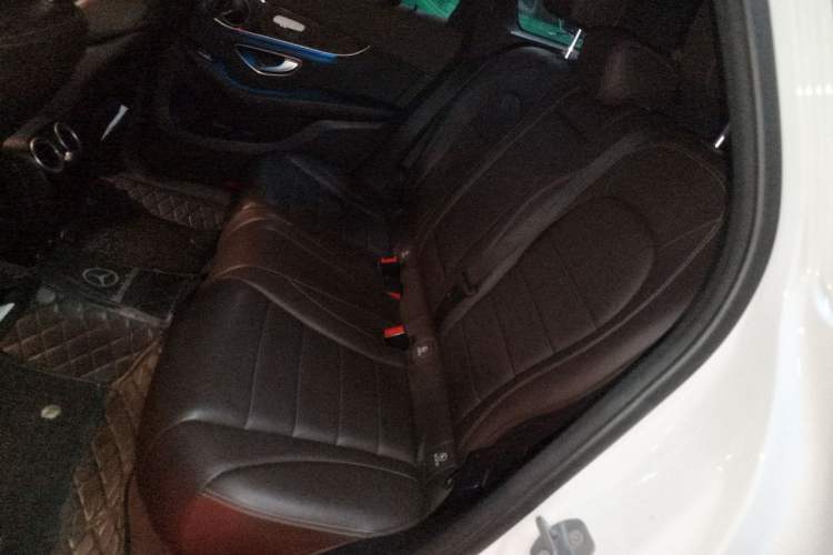 Used Mercedes-Benz GLC 2019 GLC 260 L 4MATIC Dynamic Model Left Rear Seat