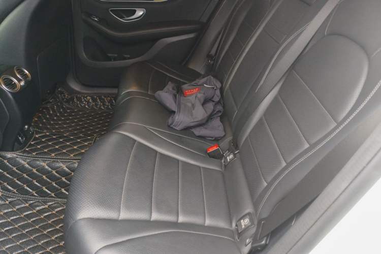 Used Mercedes-Benz GLC 2019 GLC 260 L 4MATIC Dynamic Model Left Rear Seat