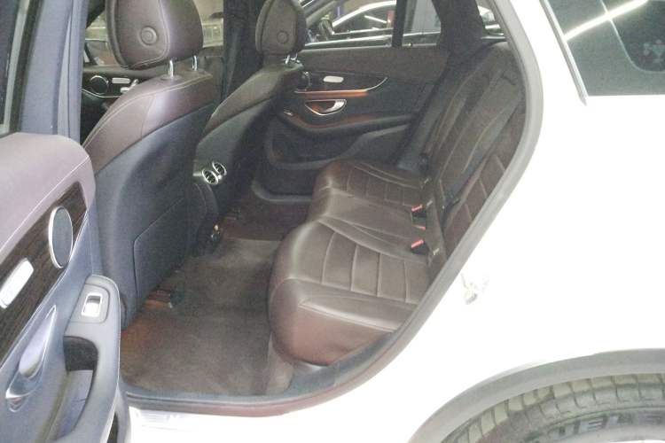 Used Mercedes-Benz GLC 2019 GLC 260 L 4MATIC Dynamic Model Left Rear Seat