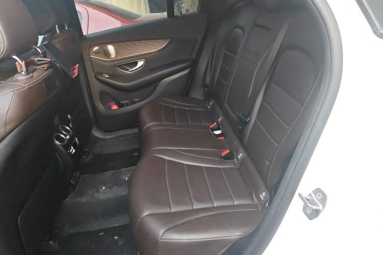 Used Mercedes-Benz GLC 2019 GLC 300 L 4MATIC Dynamic Model Left Rear Seat