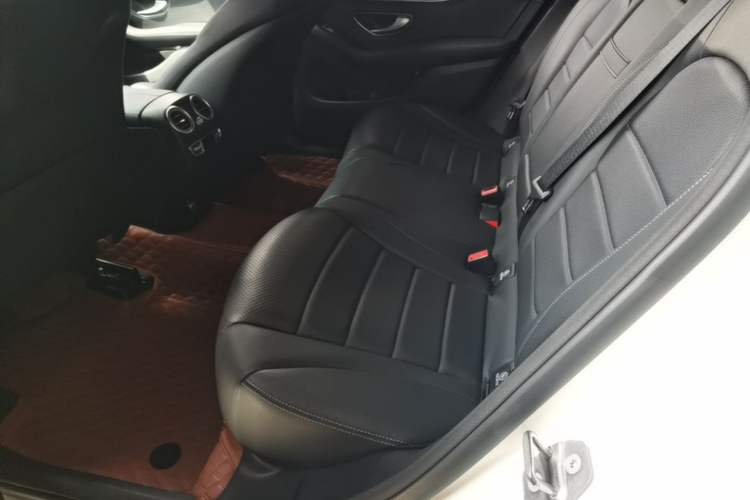 Used Mercedes-Benz GLC 2019 Refreshed GLC 300 L 4MATIC Dynamic Edition Left Rear Seat