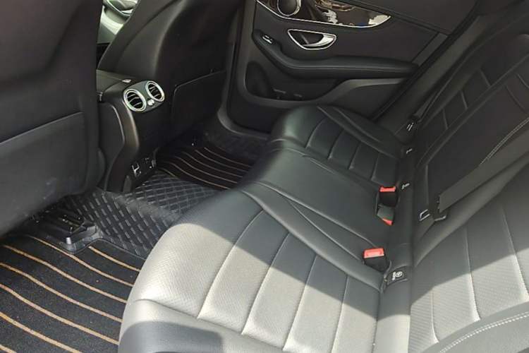 Used Mercedes-Benz GLC 2019 GLC 260 L 4MATIC Dynamic Model Left Rear Seat