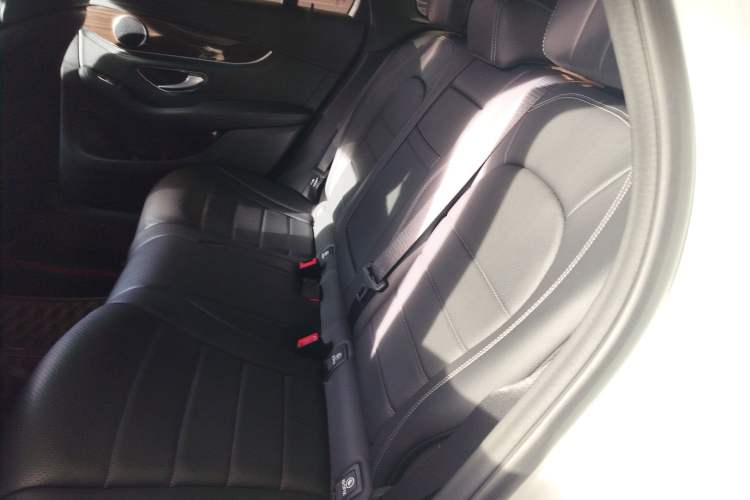 Used Mercedes-Benz GLC 2019 GLC 260 L 4MATIC Luxury Model Left Rear Seat