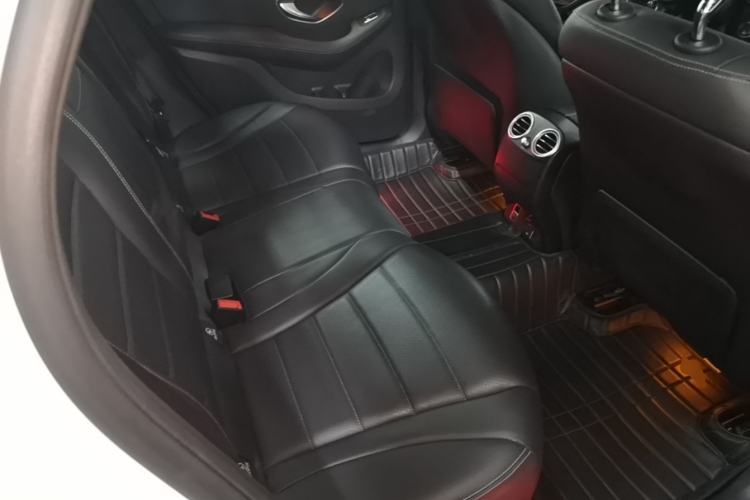 Used Mercedes-Benz GLC 2019 GLC 260 L 4MATIC Dynamic Model Left Rear Seat