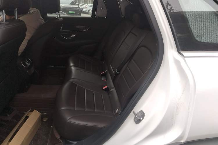Used Mercedes-Benz GLC 2019 GLC 260 L 4MATIC Dynamic Model Left Rear Seat