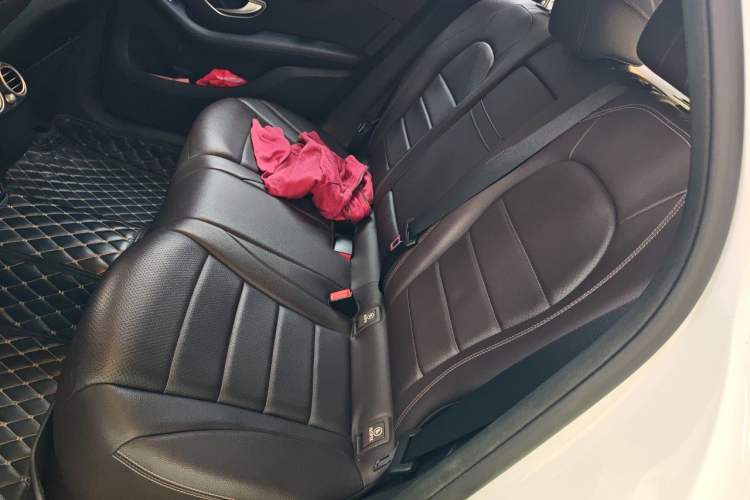 Used Mercedes-Benz GLC 2019 GLC 260 L 4MATIC Dynamic Model Left Rear Seat