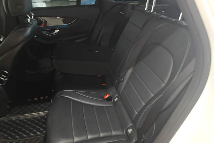 Used Mercedes-Benz GLC 2019 GLC 260 L 4MATIC Dynamic Model Left Rear Seat