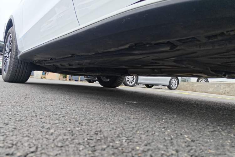 Used Mercedes-Benz GLC 2019 GLC 260 L 4MATIC Dynamic Model Left Side Sill