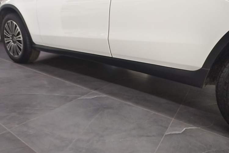Used Mercedes-Benz GLC 2019 GLC 260 L 4MATIC Dynamic Model Left Side Sill