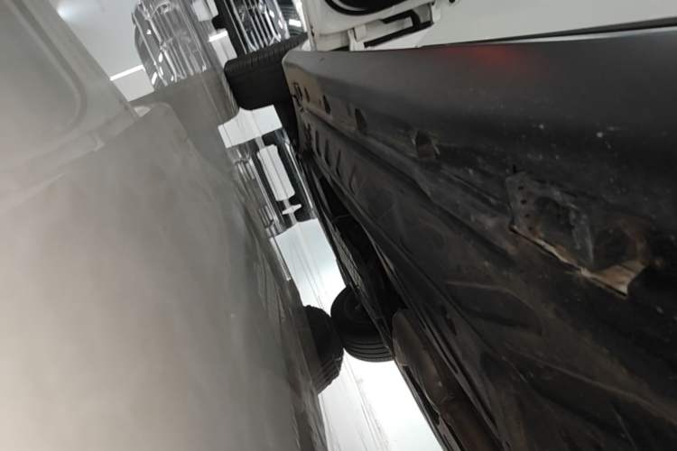 Used Mercedes-Benz GLC 2019 GLC 260 L 4MATIC Dynamic Model Left Side Sill
