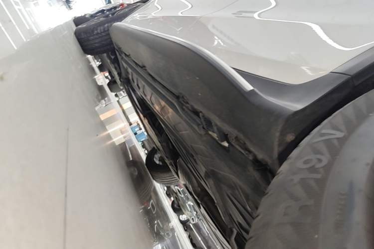 Used Mercedes-Benz GLC 2019 GLC 260 L 4MATIC Luxury Model Left Side Sill