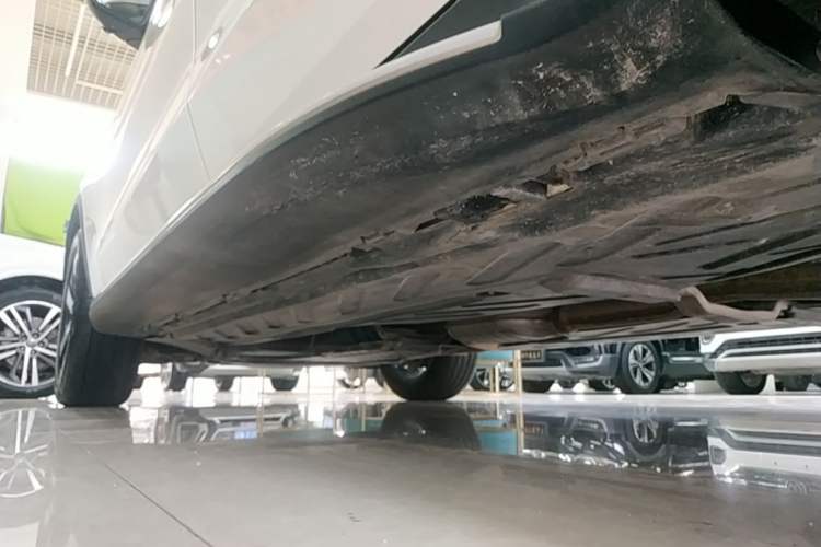 Used Mercedes-Benz GLC 2019 Facelift GLC 260 L 4MATIC Luxury Model Left Side Sill