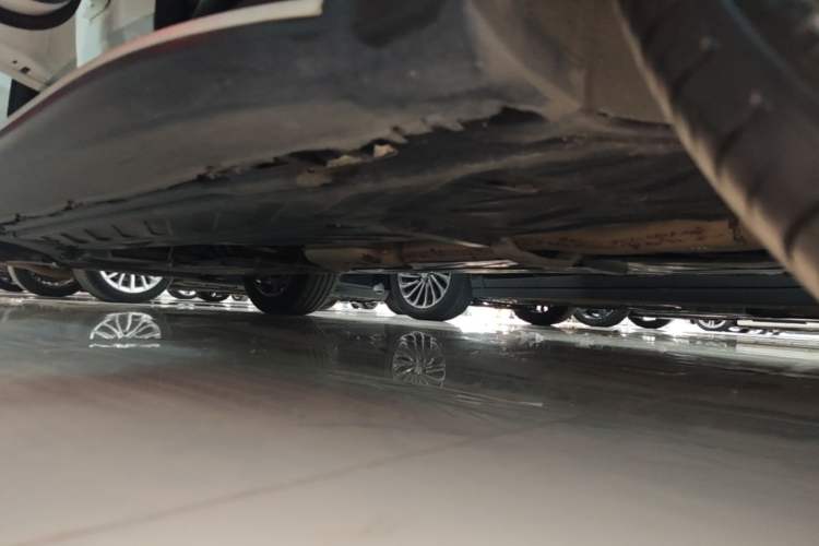 Used Mercedes-Benz GLC 2019 GLC 260 L 4MATIC Dynamic Model Left Side Sill
