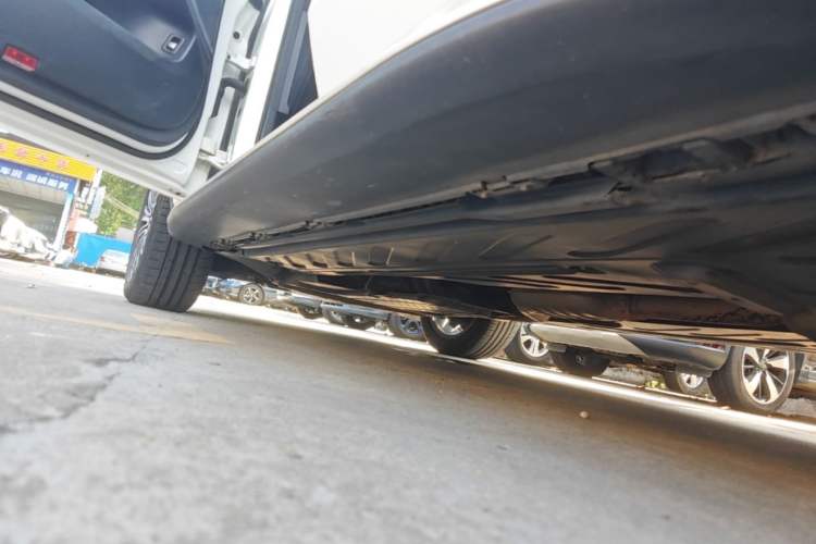 Used Mercedes-Benz GLC 2019 GLC 260 L 4MATIC Dynamic Model Left Side Sill