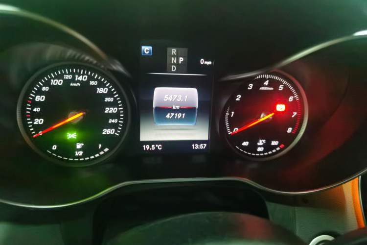 Used Mercedes-Benz GLC 2019 Facelift GLC 260 L 4MATIC Luxury Model Odometer Close Up