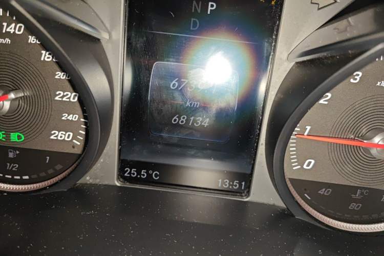 Used Mercedes-Benz GLC 2019 Facelift GLC 260 L 4MATIC Luxury Model Odometer Close Up
