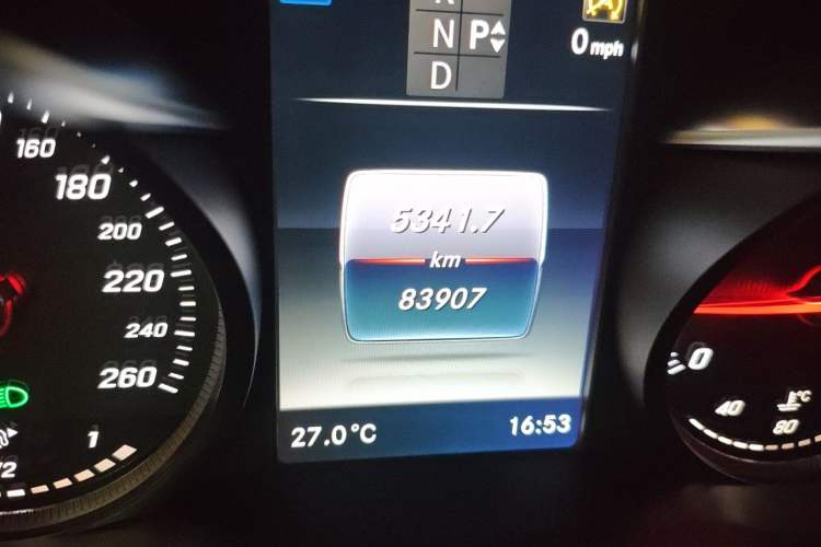 Used Mercedes-Benz GLC 2019 GLC 260 L 4MATIC Luxury Model Odometer Close Up