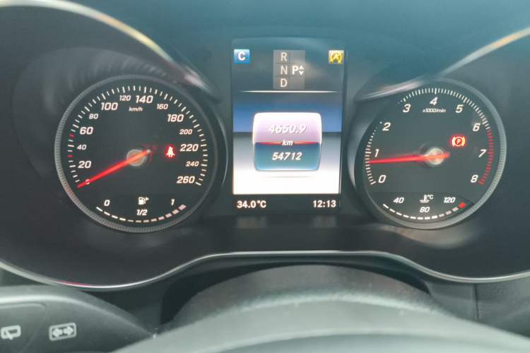 Used Mercedes-Benz GLC 2019 Facelift GLC 260 L 4MATIC Luxury Model Odometer Close Up