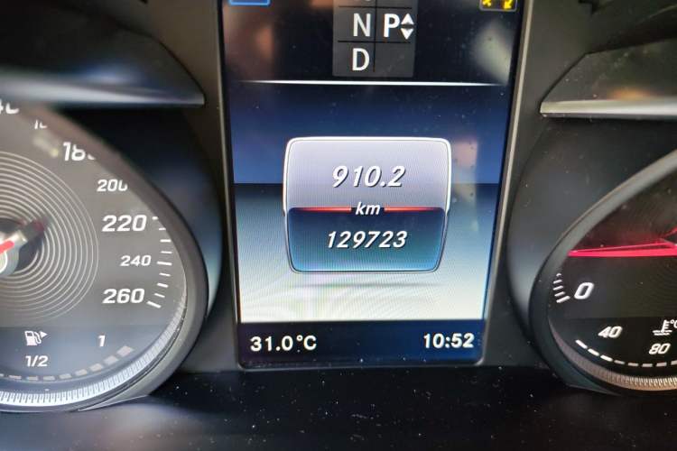 Used Mercedes-Benz GLC 2019 GLC 260 L 4MATIC Luxury Model Odometer Close Up