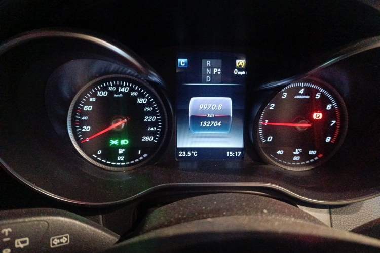 Used Mercedes-Benz GLC 2019 GLC 300 L 4MATIC Luxury Model Odometer Close Up