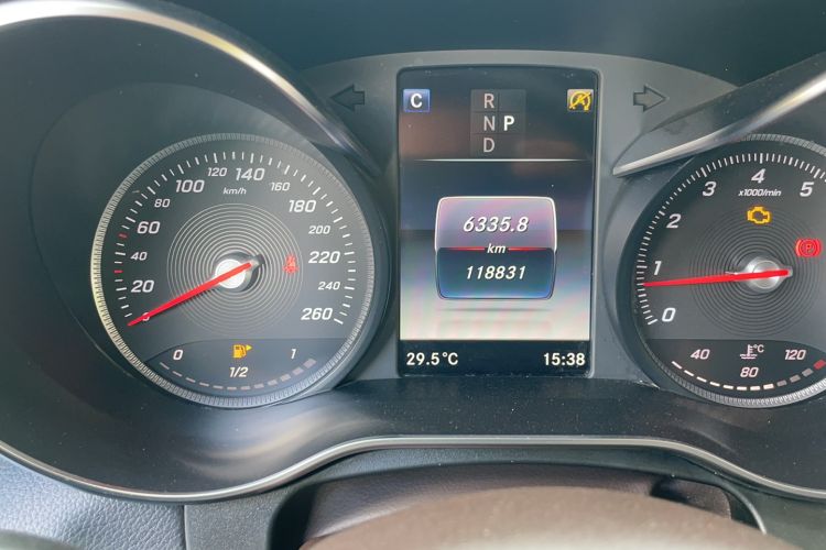 Used Mercedes-Benz GLC 2019 GLC 200 L 4MATIC Odometer Close Up