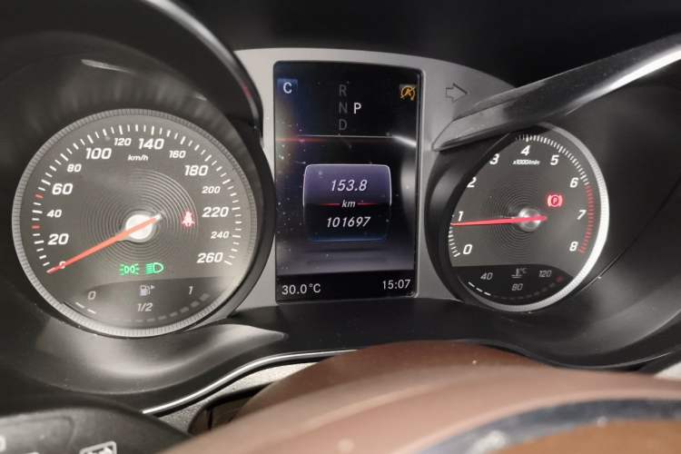 Used Mercedes-Benz GLC 2019 GLC 200 L 4MATIC Odometer Close Up