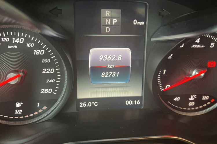 Used Mercedes-Benz GLC 2019 GLC 260 L 4MATIC Dynamic Model Odometer Close Up