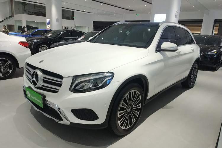Used Mercedes-Benz GLC 2019 GLC 200 L 4MATIC Guazi used car, China used car export, Used car for sale, Used  cars, Cheapest cars for sale