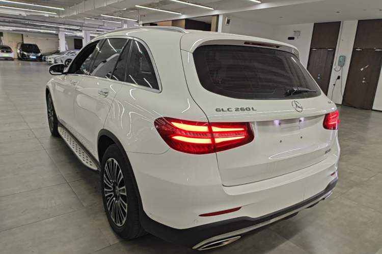 Used Mercedes-Benz GLC 2019 GLC 260 L 4MATIC Dynamic Model Rear Left 45 Deg