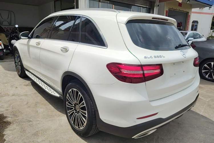 Used Mercedes-Benz GLC 2019 GLC 260 L 4MATIC Dynamic Model Rear Left 45 Deg