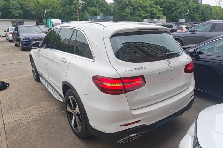 Used Mercedes-Benz GLC 2019 Facelift GLC 260 L 4MATIC Luxury Model Rear Left 45 Deg