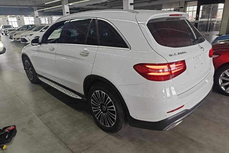 Used Mercedes-Benz GLC 2019 GLC 260 L 4MATIC Dynamic Model Rear Left 45 Deg