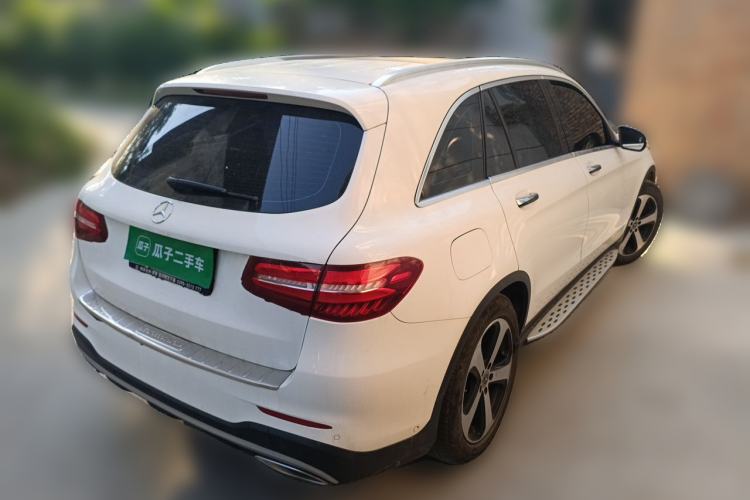 Used Mercedes-Benz GLC 2019 GLC 260 4MATIC Luxury Model Rear Right 45 Deg