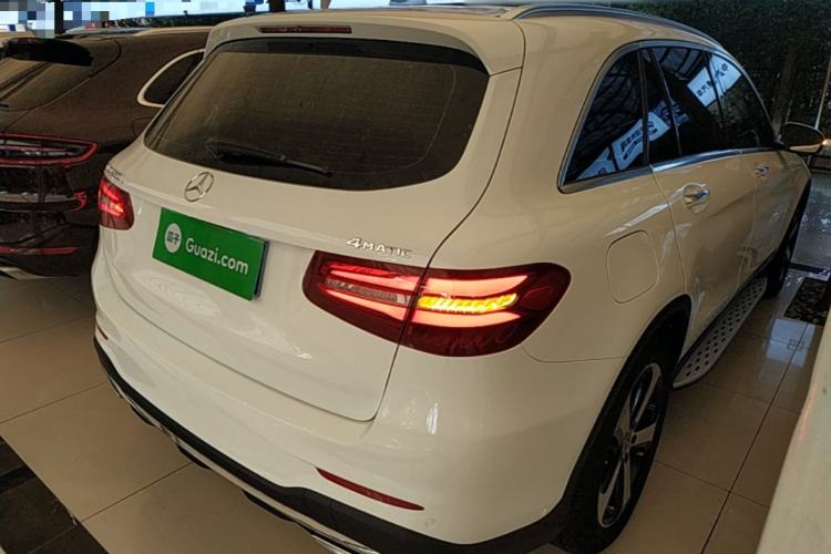 Used Mercedes-Benz GLC 2019 Facelift GLC 260 L 4MATIC Luxury Model Rear Right 45 Deg