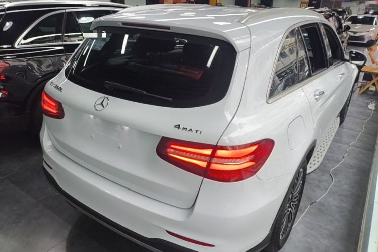Used Mercedes-Benz GLC 2019 GLC 260 L 4MATIC Dynamic Model Rear Right 45 Deg