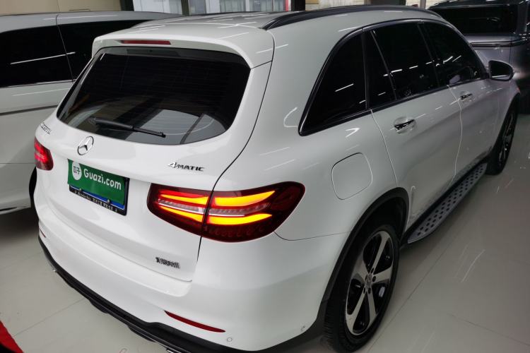 Used Mercedes-Benz GLC 2019 Facelift GLC 260 L 4MATIC Luxury Model Rear Right 45 Deg