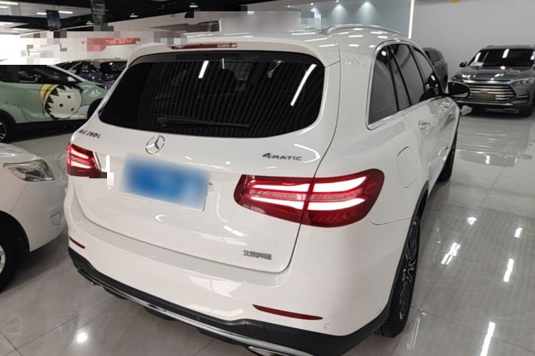 Used Mercedes-Benz GLC 2019 GLC 260 L 4MATIC Dynamic Model Rear Right 45 Deg