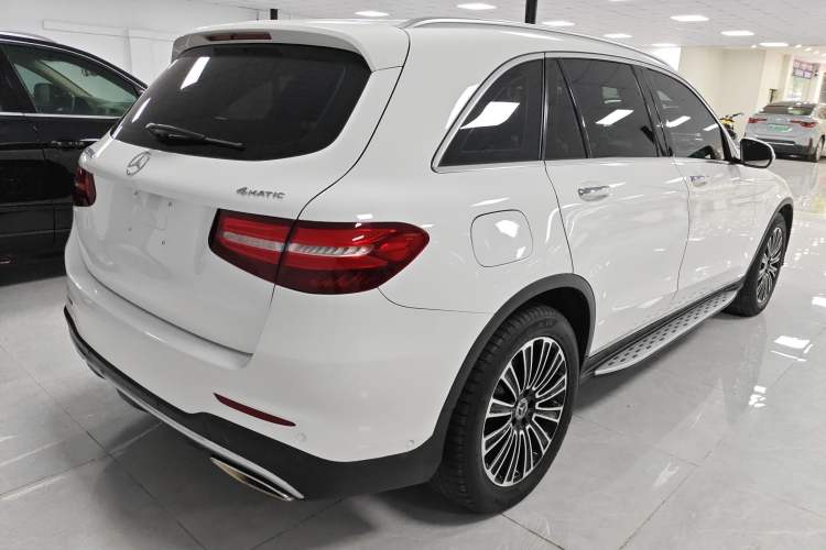 Used Mercedes-Benz GLC 2019 GLC 260 L 4MATIC Dynamic Model Rear Right 45 Deg