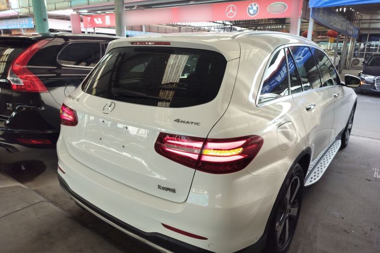 Used Mercedes-Benz GLC 2019 GLC 260 L 4MATIC Luxury Model Rear Right 45 Deg